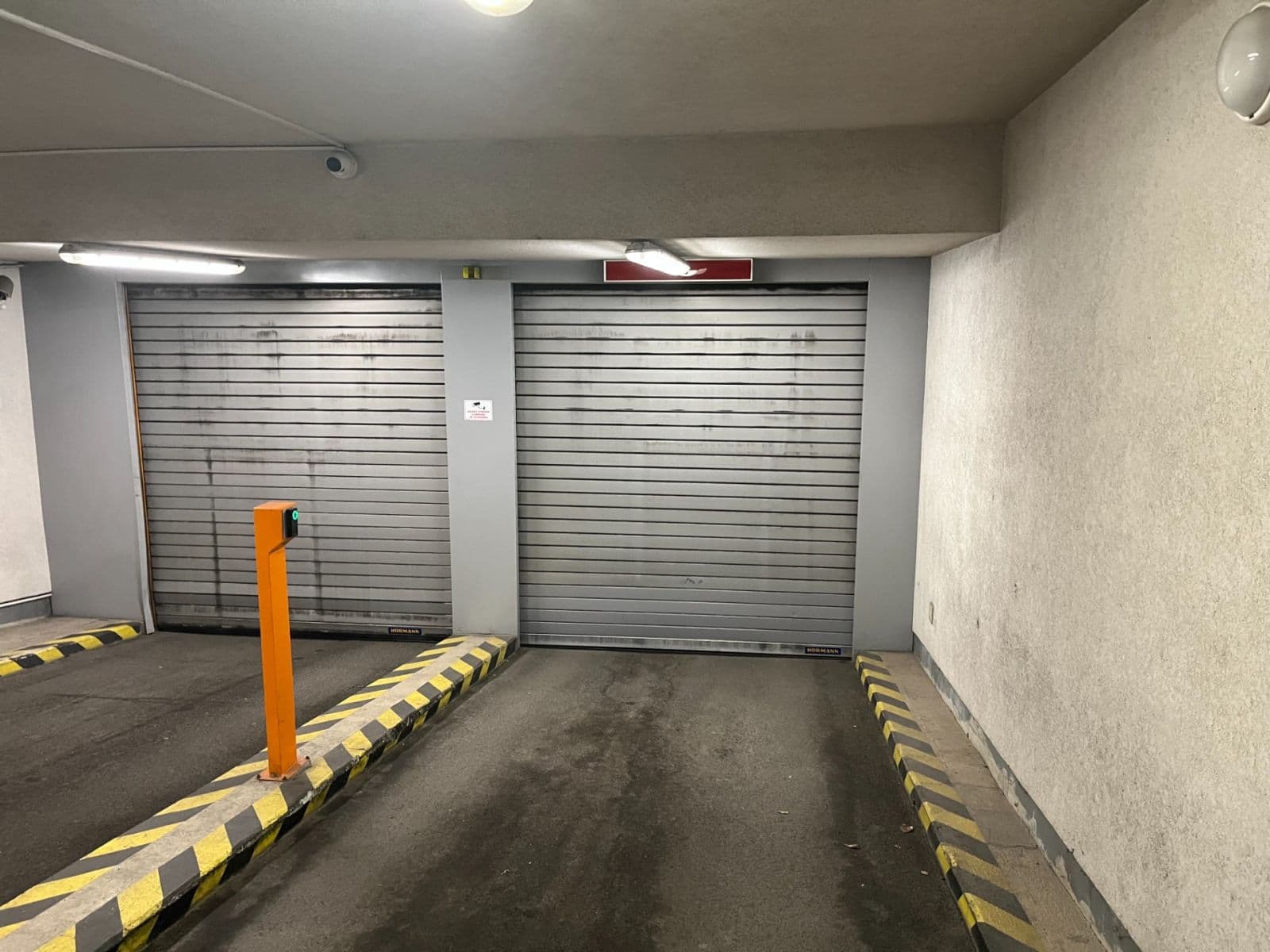 Pronájem garáže 16 m², Karla Engliše, Praha, Praha Pronájem garáže 16 m², Karla Engliše, Praha, Praha