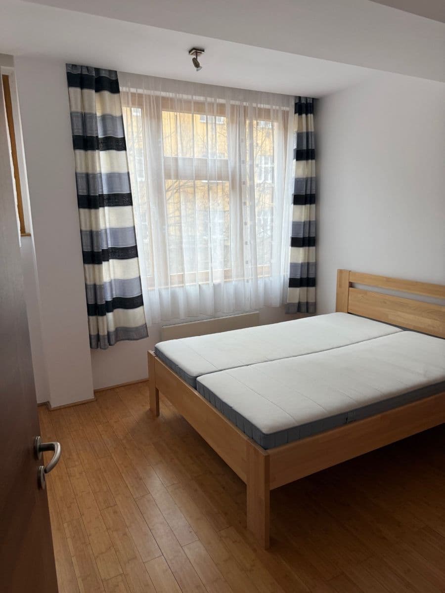 Pronájem bytu 2+kk 60 m², Žerotínova, Praha, Praha Pronájem bytu 2+kk 60 m², Žerotínova, Praha, Praha
