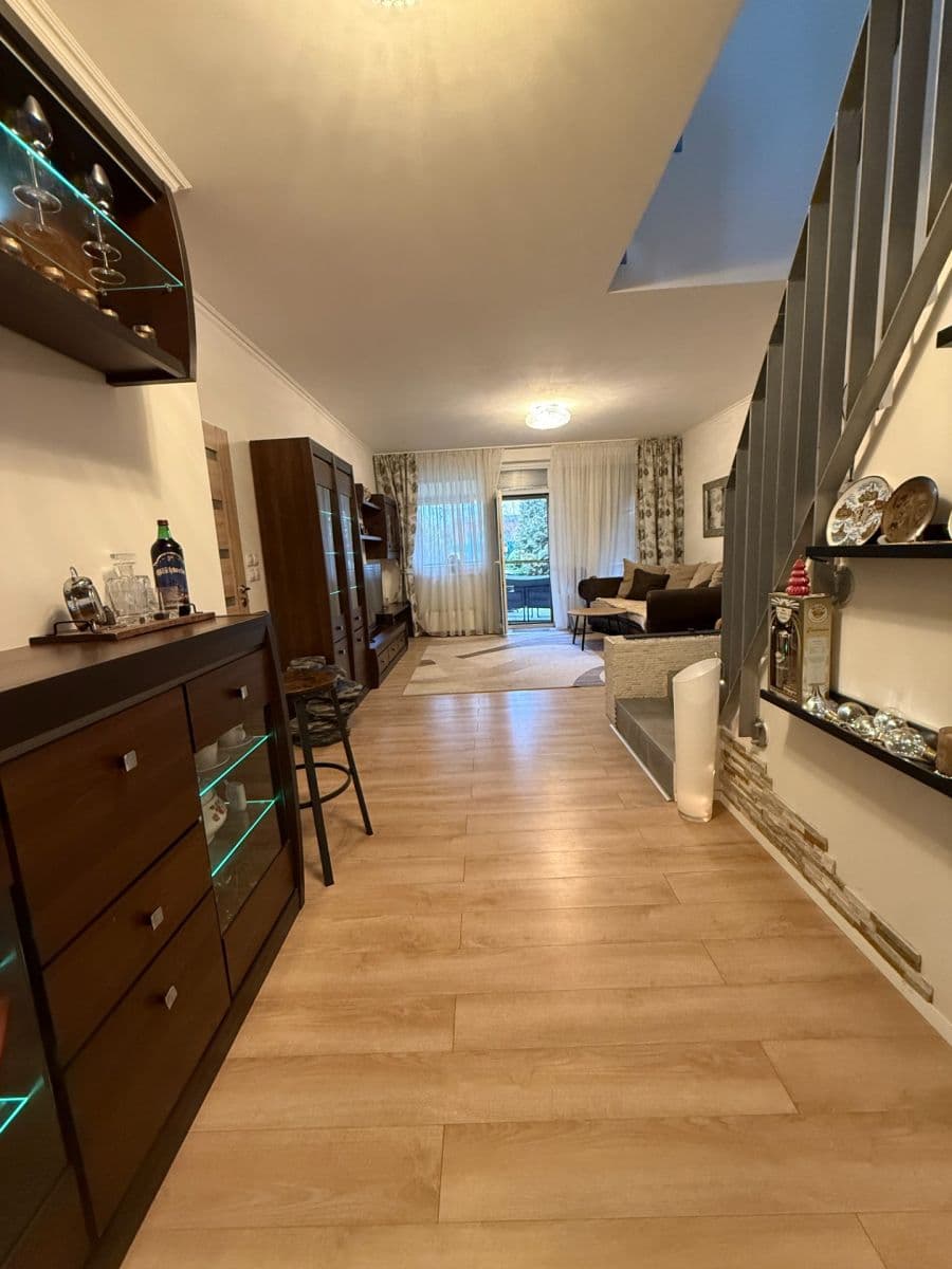 Prodej bytu 4+1 143 m², Pod Harfou, Praha, Praha Prodej bytu 4+1 143 m², Pod Harfou, Praha, Praha