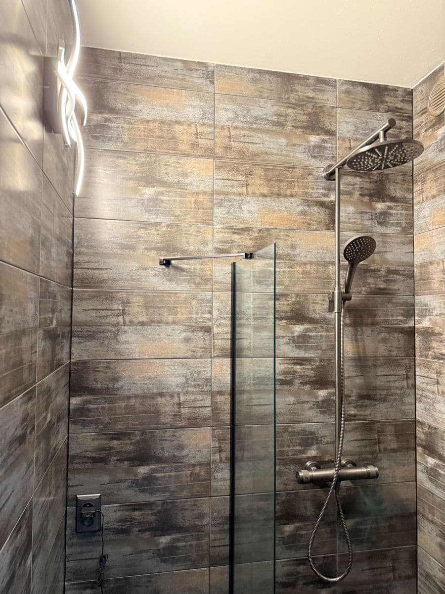 Prodej bytu 4+1 143 m², Pod Harfou, Praha, Praha Prodej bytu 4+1 143 m², Pod Harfou, Praha, Praha