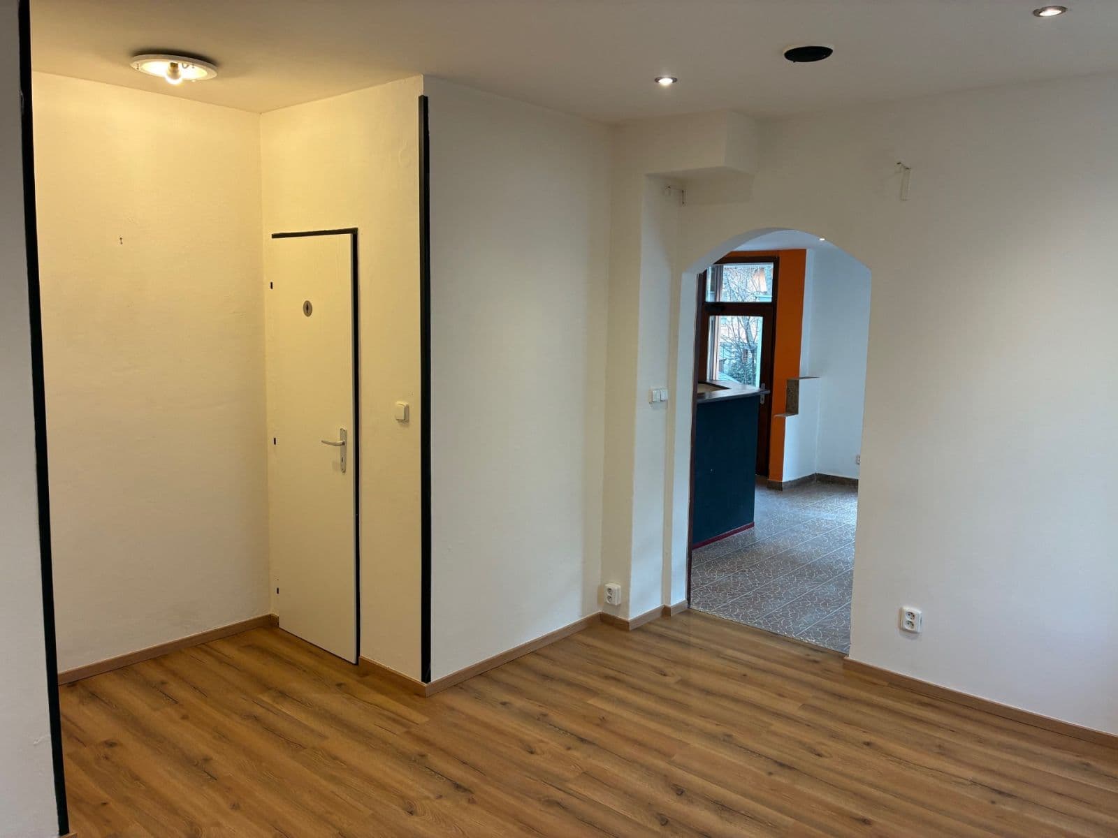 Pronájem nebytového prostoru 141 m², U Jezerky, Praha, Praha Pronájem nebytového prostoru 141 m², U Jezerky, Praha, Praha