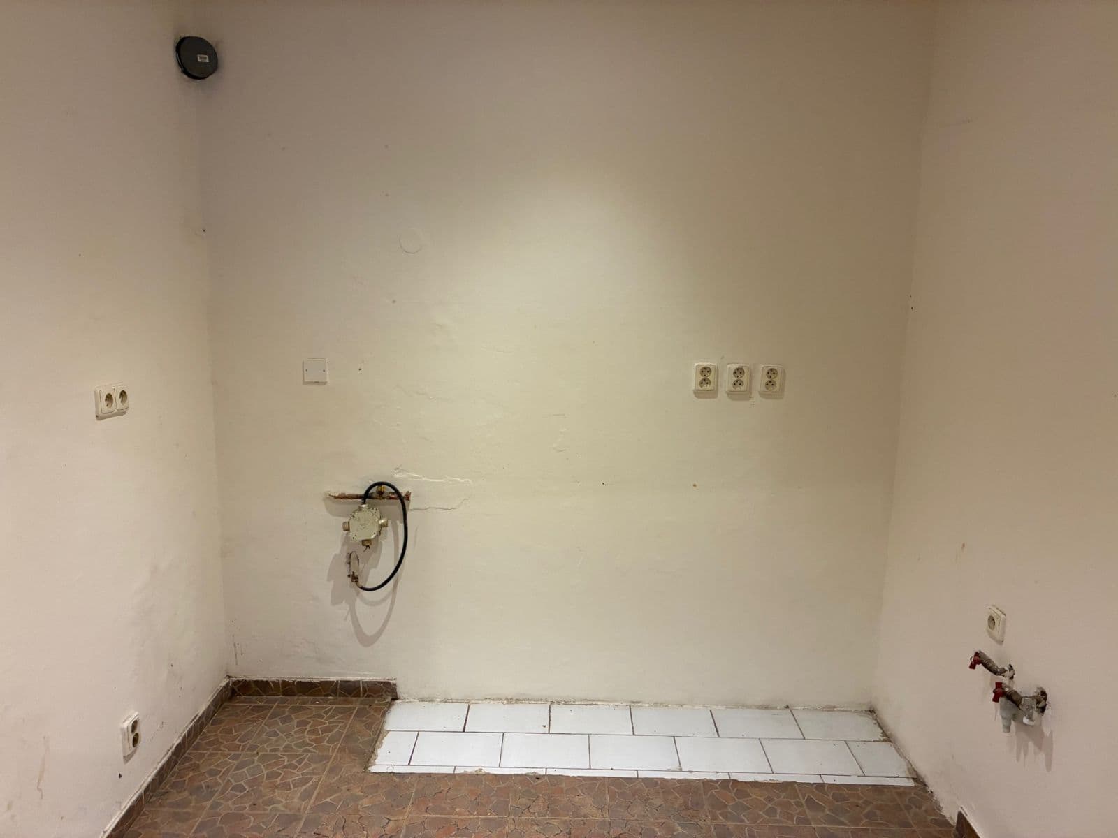 Pronájem nebytového prostoru 141 m², U Jezerky, Praha, Praha Pronájem nebytového prostoru 141 m², U Jezerky, Praha, Praha