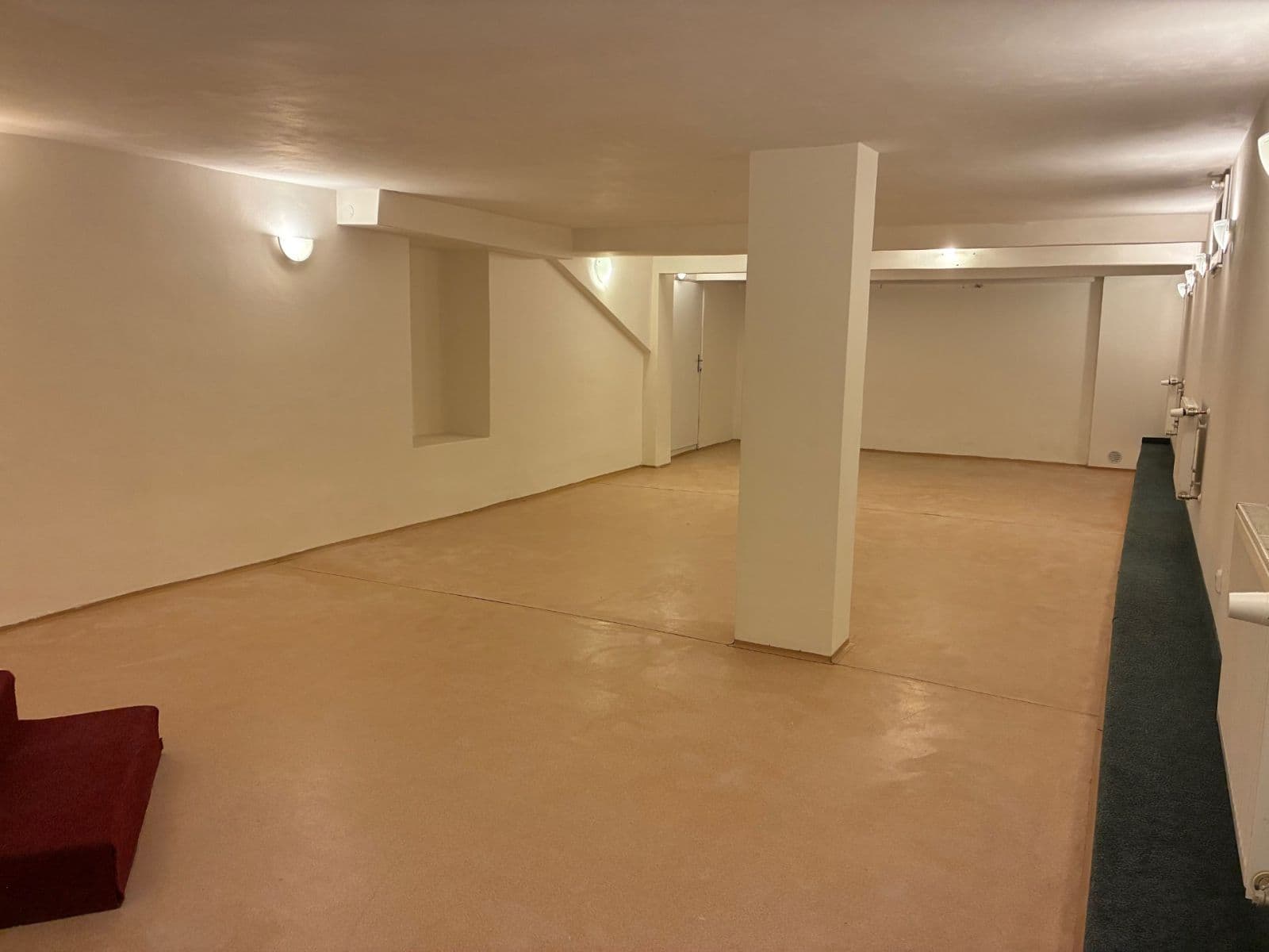 Pronájem nebytového prostoru 141 m², U Jezerky, Praha, Praha Pronájem nebytového prostoru 141 m², U Jezerky, Praha, Praha