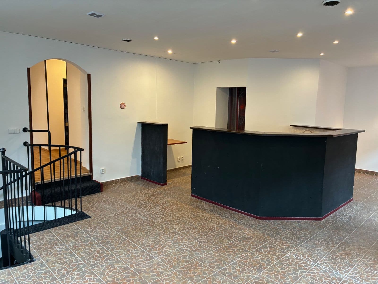 Pronájem nebytového prostoru 141 m², U Jezerky, Praha, Praha Pronájem nebytového prostoru 141 m², U Jezerky, Praha, Praha