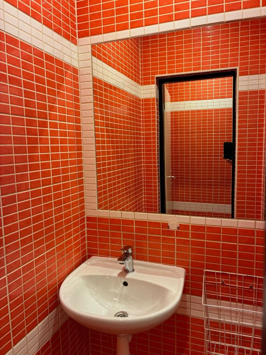 Pronájem nebytového prostoru 141 m², U Jezerky, Praha, Praha Pronájem nebytového prostoru 141 m², U Jezerky, Praha, Praha