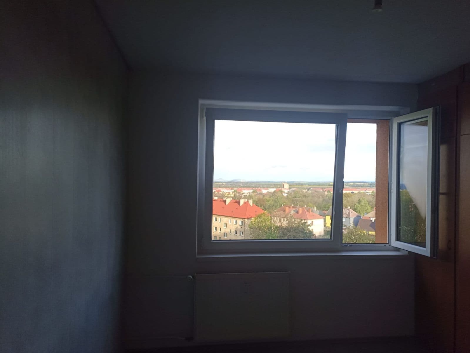 Pronájem bytu 1+kk 40 m², Na Borku, Jirkov, Ústecký kraj Pronájem bytu 1+kk 40 m², Na Borku, Jirkov, Ústecký kraj
