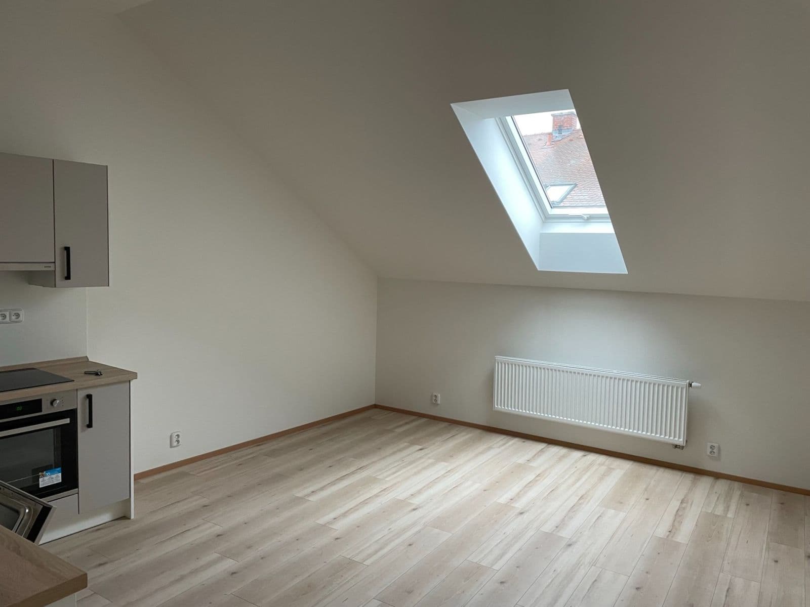 Prodej bytu 2+kk 61 m², Chržínská, Velvary, Středočeský kraj Prodej bytu 2+kk 61 m², Chržínská, Velvary, Středočeský kraj