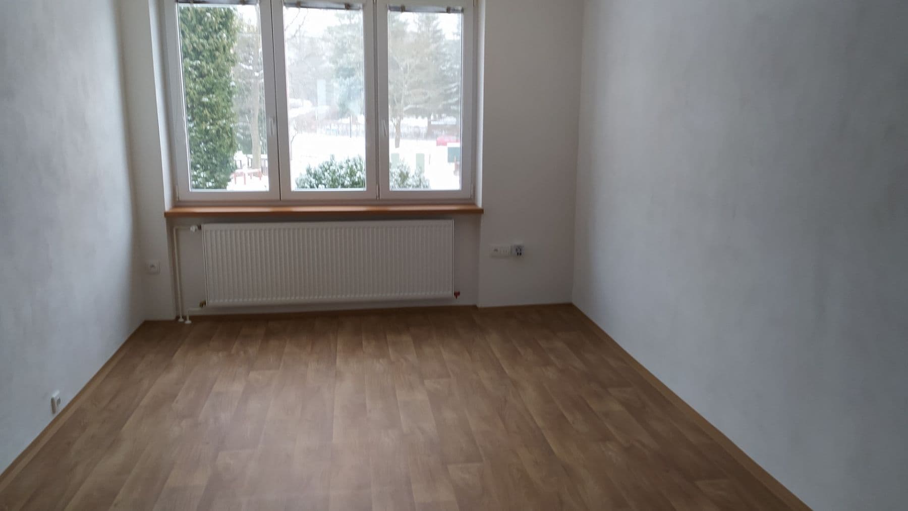 Pronájem bytu 3+1 63 m², Karla Čapka, Lomnice nad Popelkou, Liberecký kraj Pronájem bytu 3+1 63 m², Karla Čapka, Lomnice nad Popelkou, Liberecký kraj