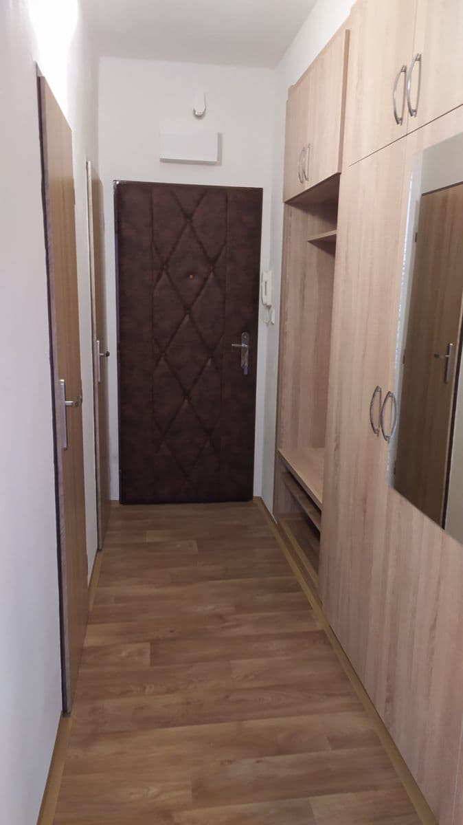 Pronájem bytu 3+1 63 m², Karla Čapka, Lomnice nad Popelkou, Liberecký kraj Pronájem bytu 3+1 63 m², Karla Čapka, Lomnice nad Popelkou, Liberecký kraj
