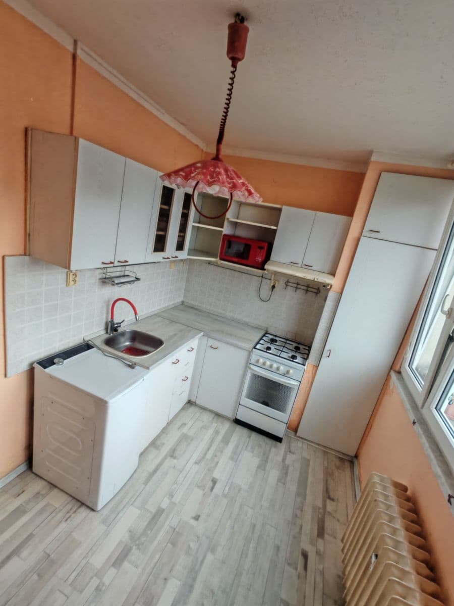 Prodej bytu 3+1 74 m², Tlapákova, Ostrava, Moravskoslezský kraj Prodej bytu 3+1 74 m², Tlapákova, Ostrava, Moravskoslezský kraj