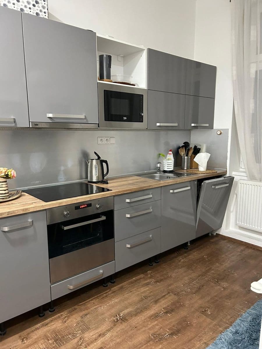 Pronájem bytu 3+kk 74 m², Křižíkova, Praha, Praha Pronájem bytu 3+kk 74 m², Křižíkova, Praha, Praha