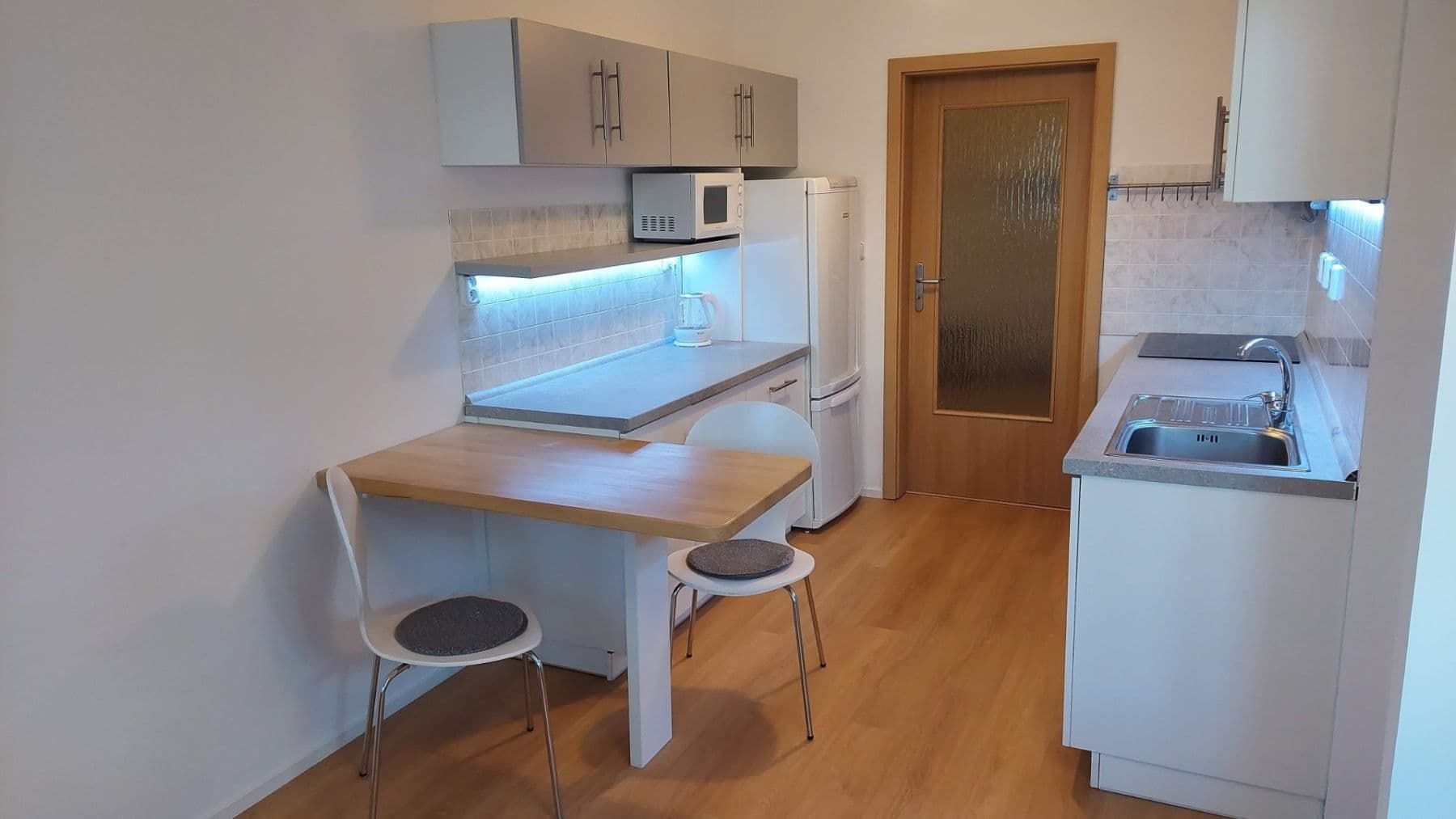Pronájem bytu 2+kk 42 m², Jeřabinová, Praha, Praha Pronájem bytu 2+kk 42 m², Jeřabinová, Praha, Praha