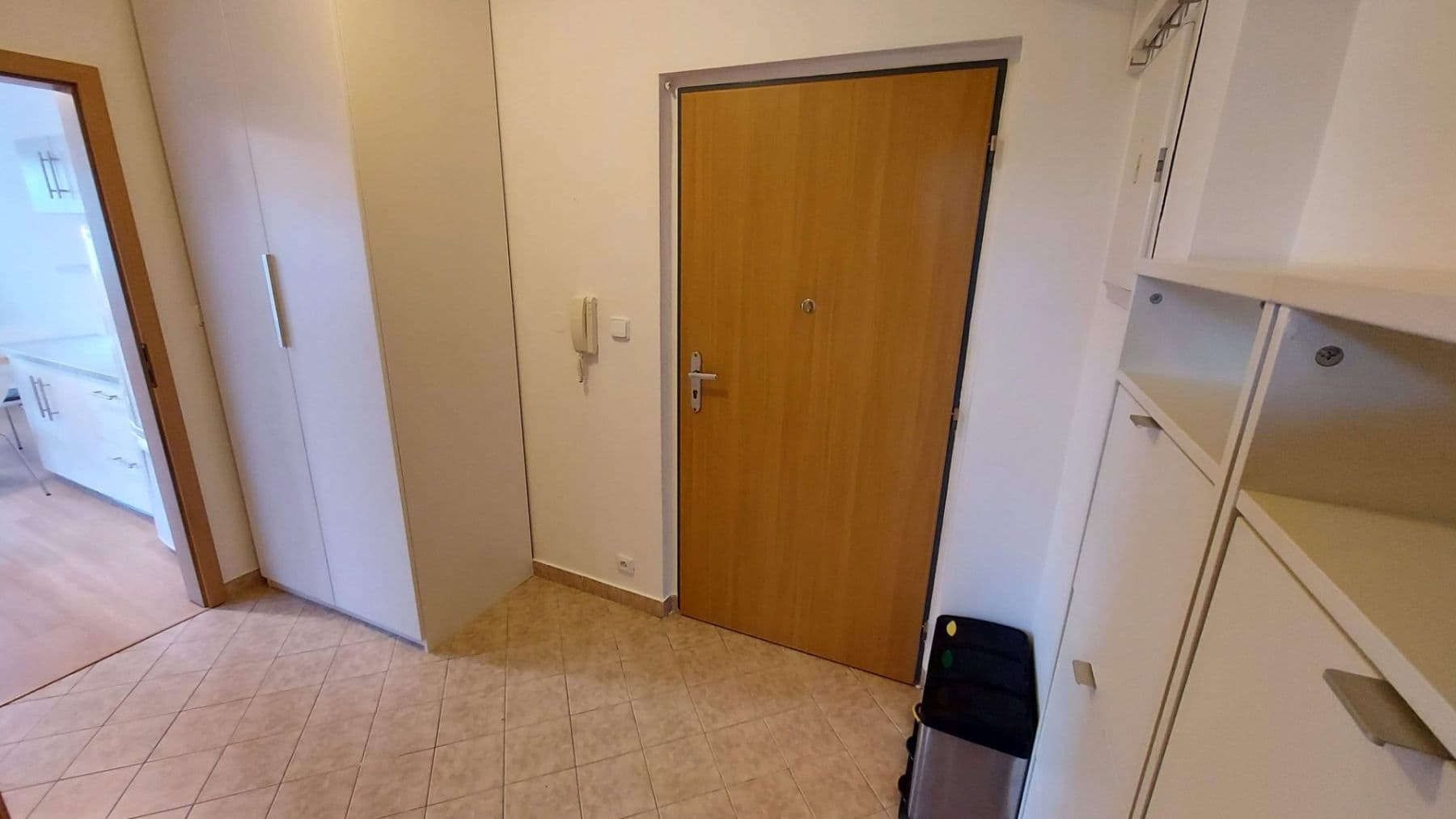 Pronájem bytu 2+kk 42 m², Jeřabinová, Praha, Praha Pronájem bytu 2+kk 42 m², Jeřabinová, Praha, Praha