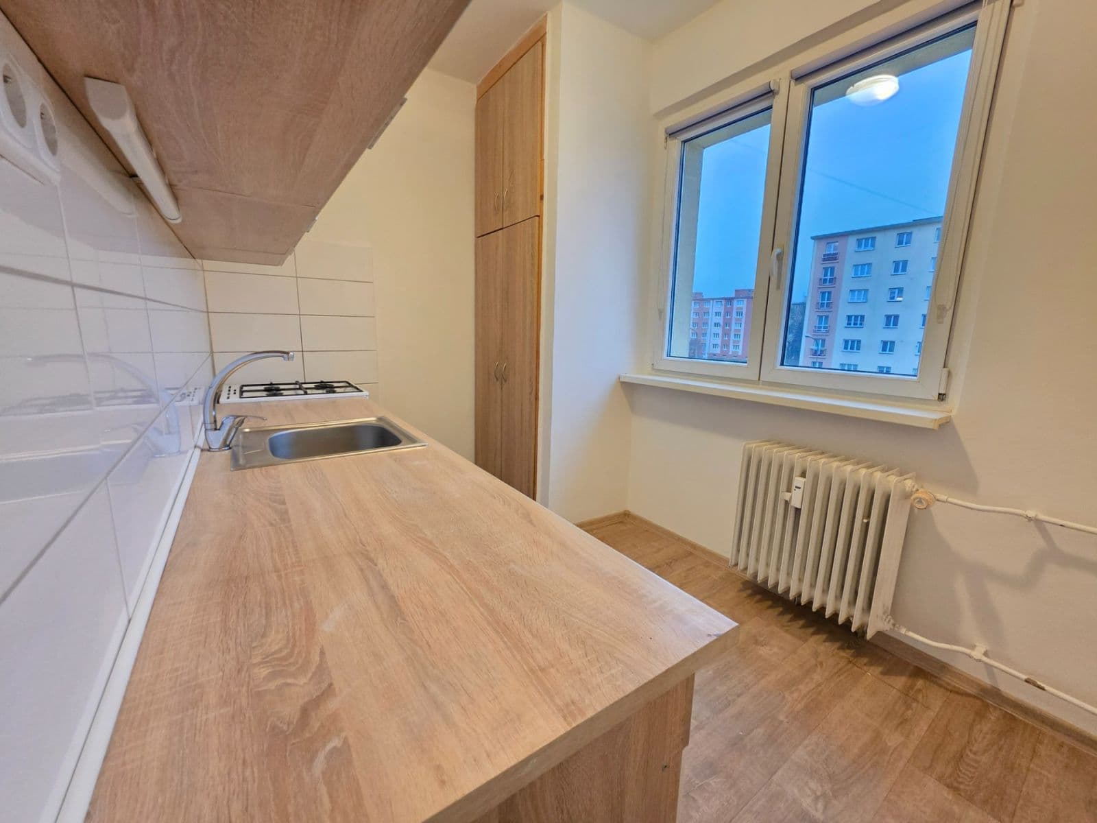 Pronájem bytu 2+1 56 m², Jaroslava Vrchlického, Most, Ústecký kraj Pronájem bytu 2+1 56 m², Jaroslava Vrchlického, Most, Ústecký kraj