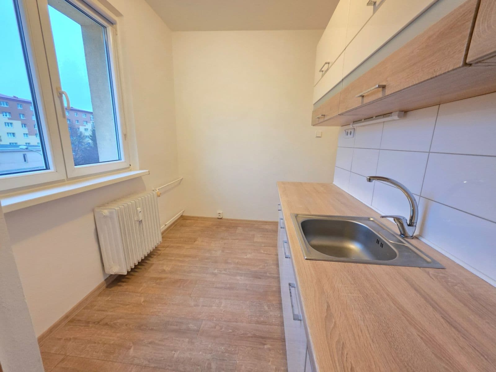 Pronájem bytu 2+1 56 m², Jaroslava Vrchlického, Most, Ústecký kraj Pronájem bytu 2+1 56 m², Jaroslava Vrchlického, Most, Ústecký kraj