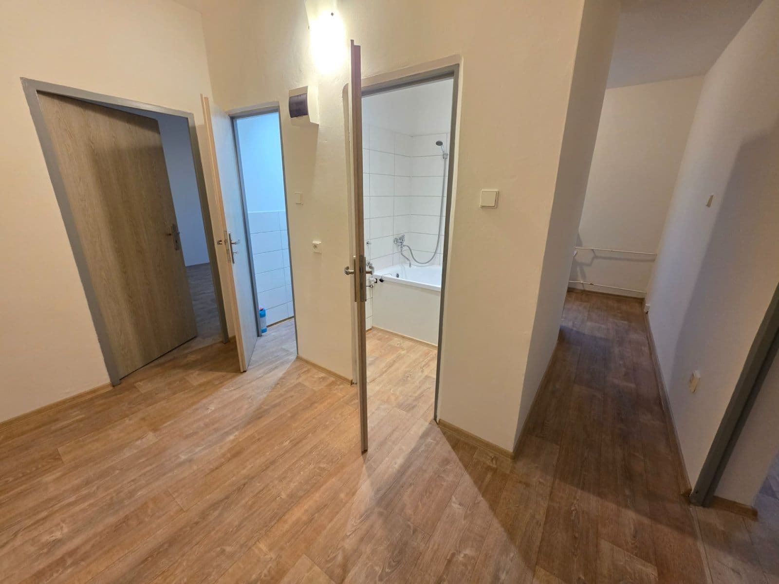 Pronájem bytu 2+1 56 m², Jaroslava Vrchlického, Most, Ústecký kraj Pronájem bytu 2+1 56 m², Jaroslava Vrchlického, Most, Ústecký kraj