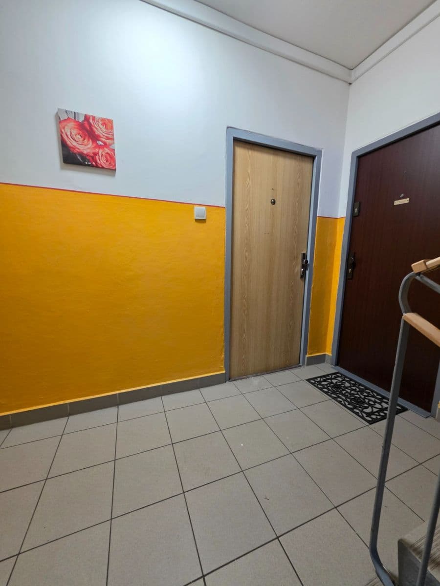 Pronájem bytu 2+1 56 m², Jaroslava Vrchlického, Most, Ústecký kraj Pronájem bytu 2+1 56 m², Jaroslava Vrchlického, Most, Ústecký kraj