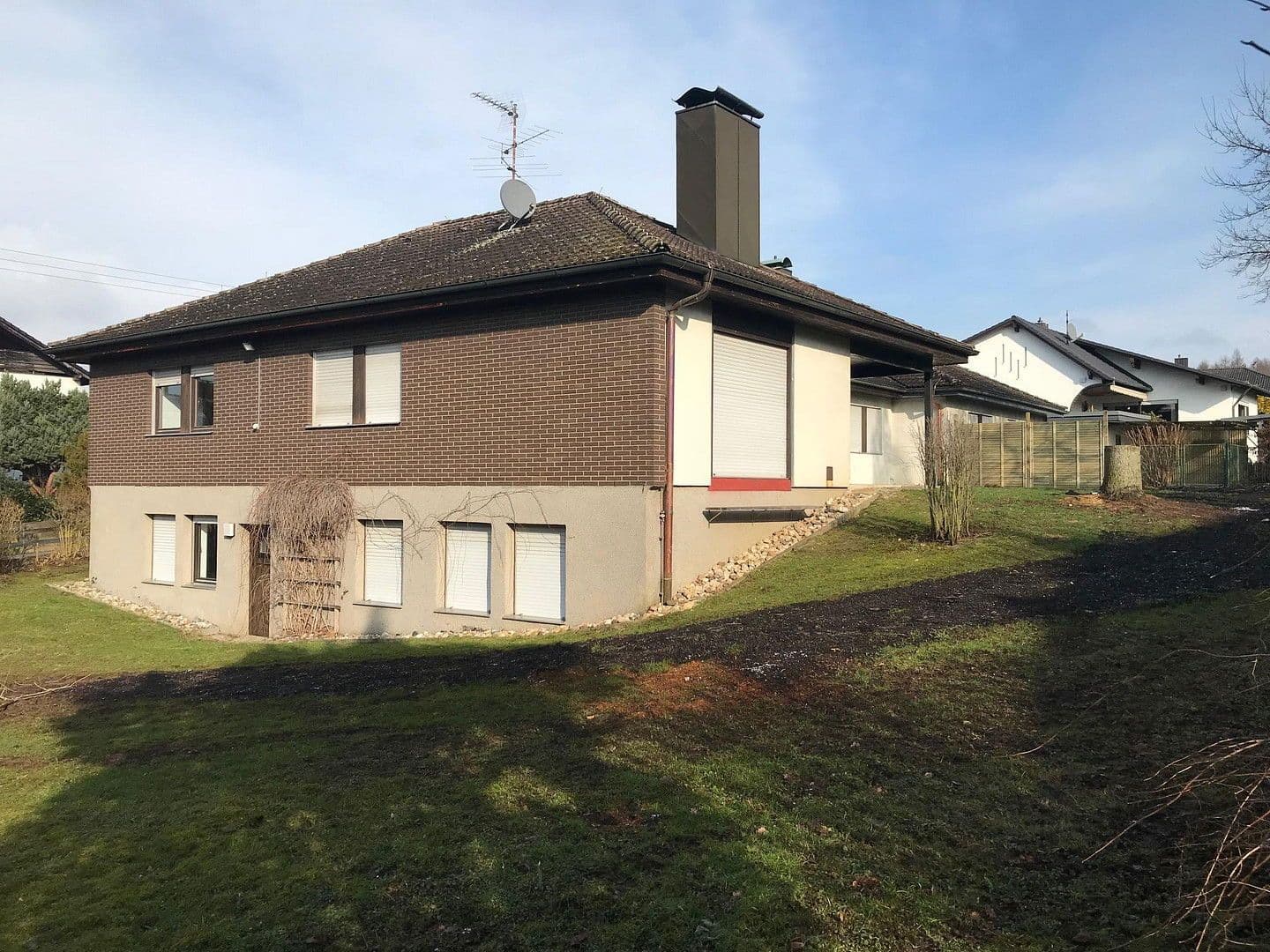 Prodej domu 208 m², pozemek 984 m², Schnaittach, Bavorsko Prodej domu 208 m², pozemek 984 m², Schnaittach, Bavorsko