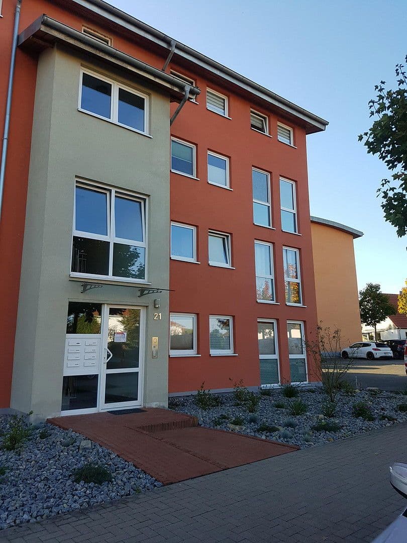 Pronájem bytu 3+1 86 m², Schultheißenstraße 21, Hameln, Dolní Sasko Pronájem bytu 3+1 86 m², Schultheißenstraße 21, Hameln, Dolní Sasko