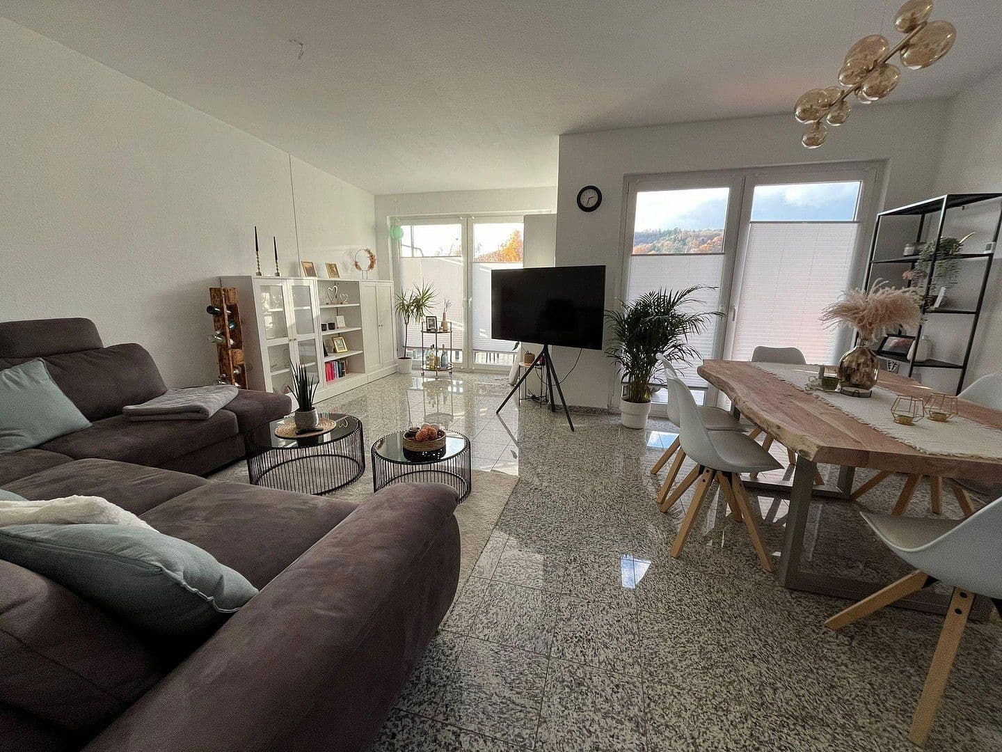 Pronájem bytu 3+1 86 m², Schultheißenstraße 21, Hameln, Dolní Sasko Pronájem bytu 3+1 86 m², Schultheißenstraße 21, Hameln, Dolní Sasko