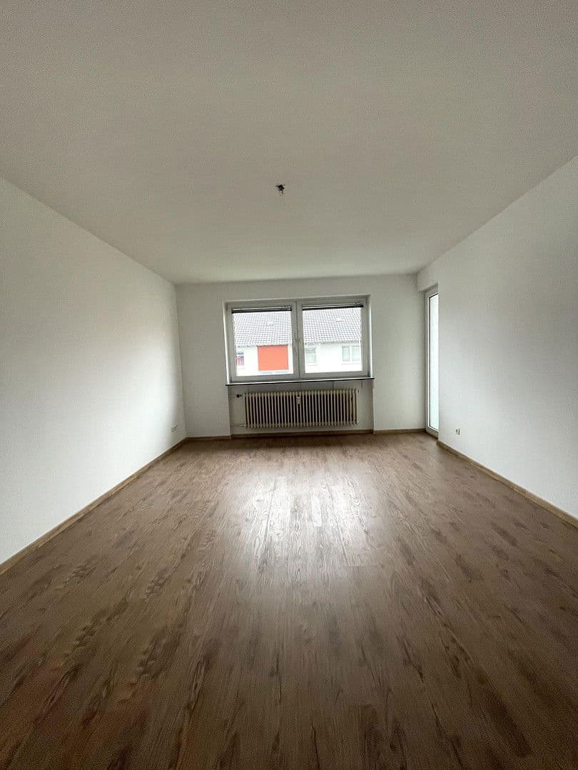 Pronájem bytu 3+1 74 m², Bürger-Meister-Diehl Str. 29, Eisenberg (Pfalz), Porýní-Falc Pronájem bytu 3+1 74 m², Bürger-Meister-Diehl Str. 29, Eisenberg (Pfalz), Porýní-Falc