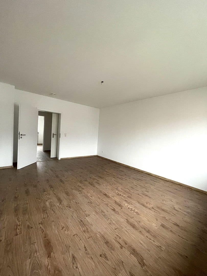 Pronájem bytu 3+1 74 m², Bürger-Meister-Diehl Str. 29, Eisenberg (Pfalz), Porýní-Falc Pronájem bytu 3+1 74 m², Bürger-Meister-Diehl Str. 29, Eisenberg (Pfalz), Porýní-Falc