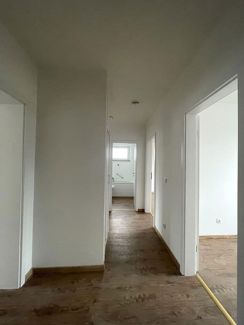 Pronájem bytu 3+1 74 m², Bürger-Meister-Diehl Str. 29, Eisenberg (Pfalz), Porýní-Falc Pronájem bytu 3+1 74 m², Bürger-Meister-Diehl Str. 29, Eisenberg (Pfalz), Porýní-Falc