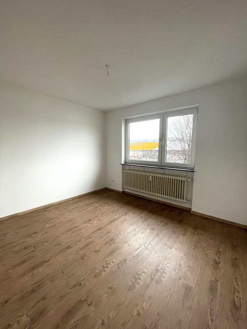 Pronájem bytu 3+1 74 m², Bürger-Meister-Diehl Str. 29, Eisenberg (Pfalz), Porýní-Falc Pronájem bytu 3+1 74 m², Bürger-Meister-Diehl Str. 29, Eisenberg (Pfalz), Porýní-Falc