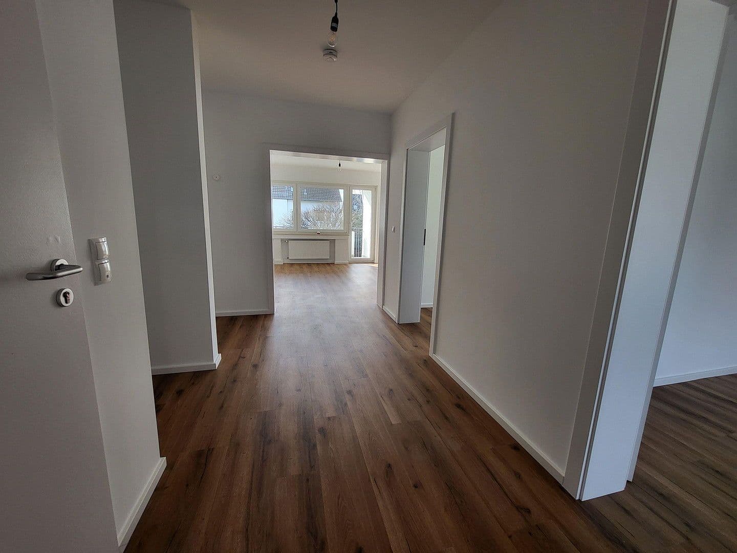 Pronájem bytu 2+1 64 m², Bonn, Severní Porýní-Vestfálsko Pronájem bytu 2+1 64 m², Bonn, Severní Porýní-Vestfálsko