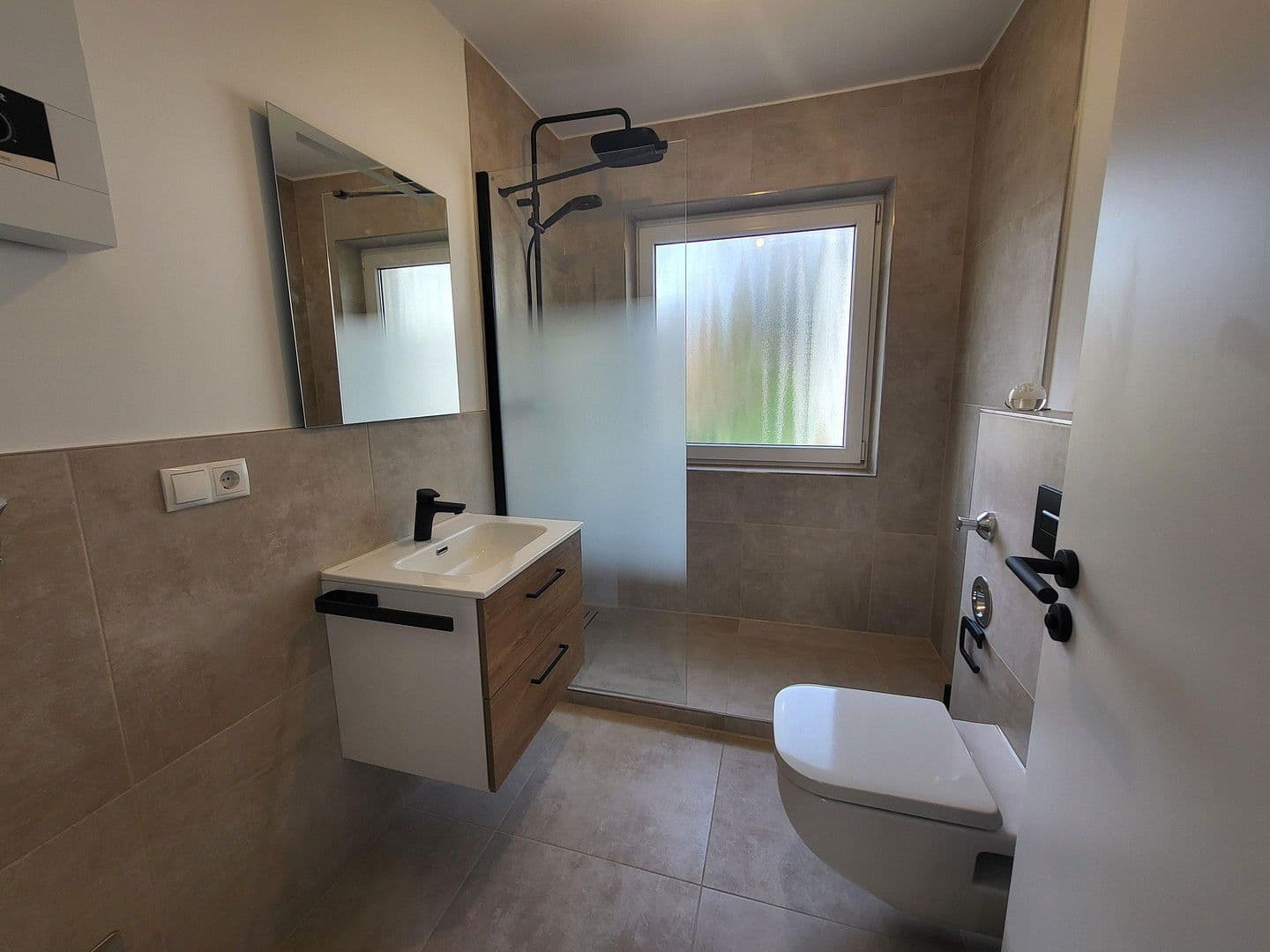 Pronájem bytu 2+1 64 m², Bonn, Severní Porýní-Vestfálsko Pronájem bytu 2+1 64 m², Bonn, Severní Porýní-Vestfálsko