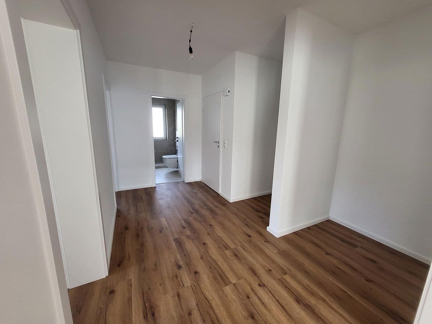Pronájem bytu 2+1 64 m², Bonn, Severní Porýní-Vestfálsko Pronájem bytu 2+1 64 m², Bonn, Severní Porýní-Vestfálsko
