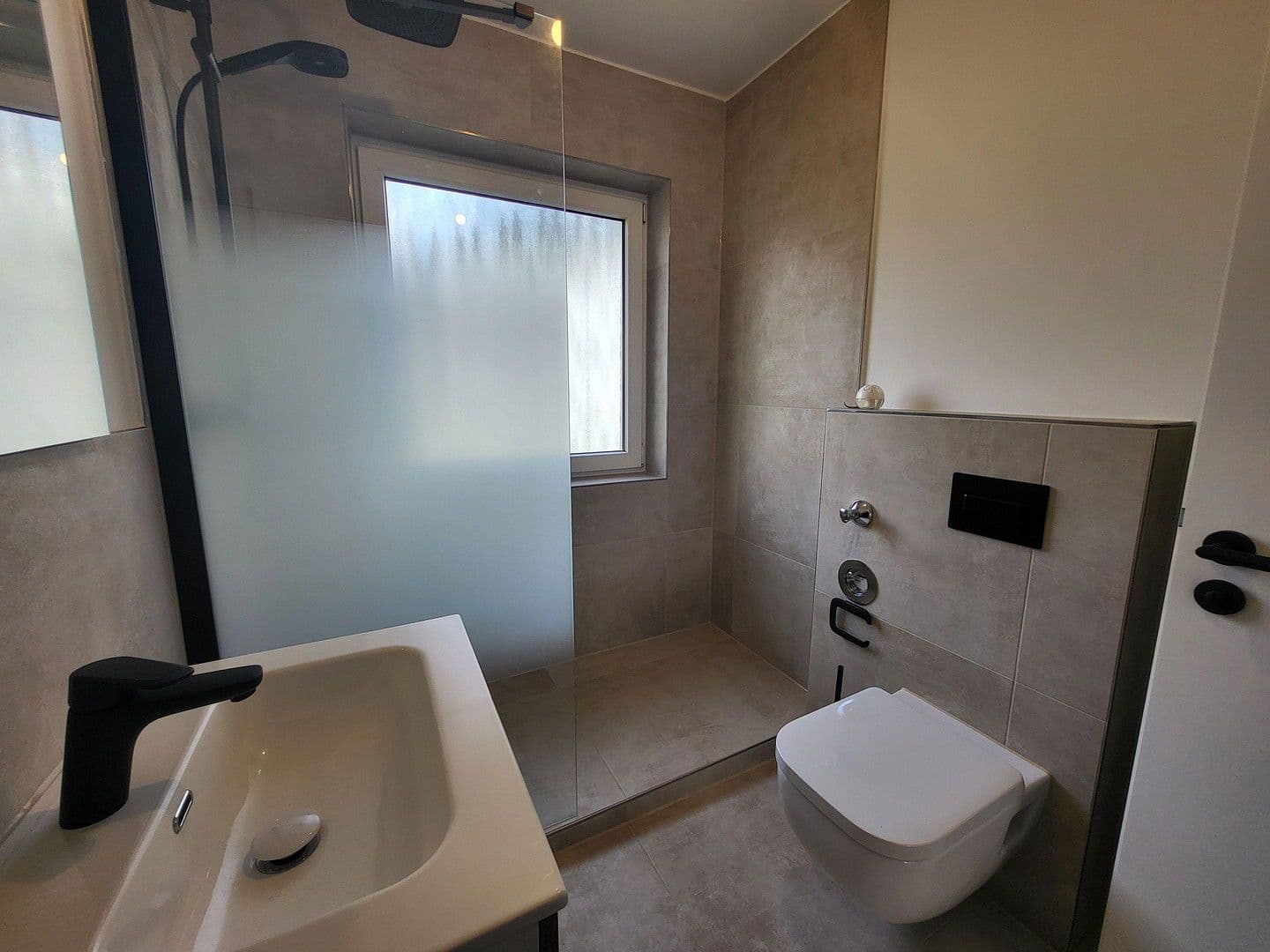 Pronájem bytu 2+1 64 m², Bonn, Severní Porýní-Vestfálsko Pronájem bytu 2+1 64 m², Bonn, Severní Porýní-Vestfálsko