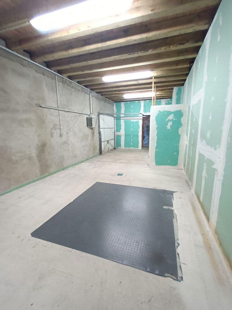 Pronájem nebytového prostoru 100 m², Möbecker Str 21, Wuppertal, Severní Porýní-Vestfálsko Pronájem nebytového prostoru 100 m², Möbecker Str 21, Wuppertal, Severní Porýní-Vestfálsko