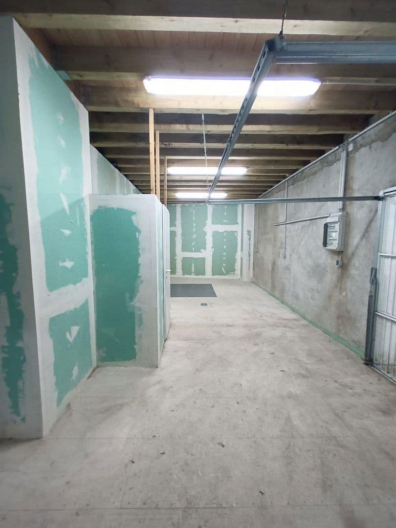 Pronájem nebytového prostoru 100 m², Möbecker Str 21, Wuppertal, Severní Porýní-Vestfálsko Pronájem nebytového prostoru 100 m², Möbecker Str 21, Wuppertal, Severní Porýní-Vestfálsko