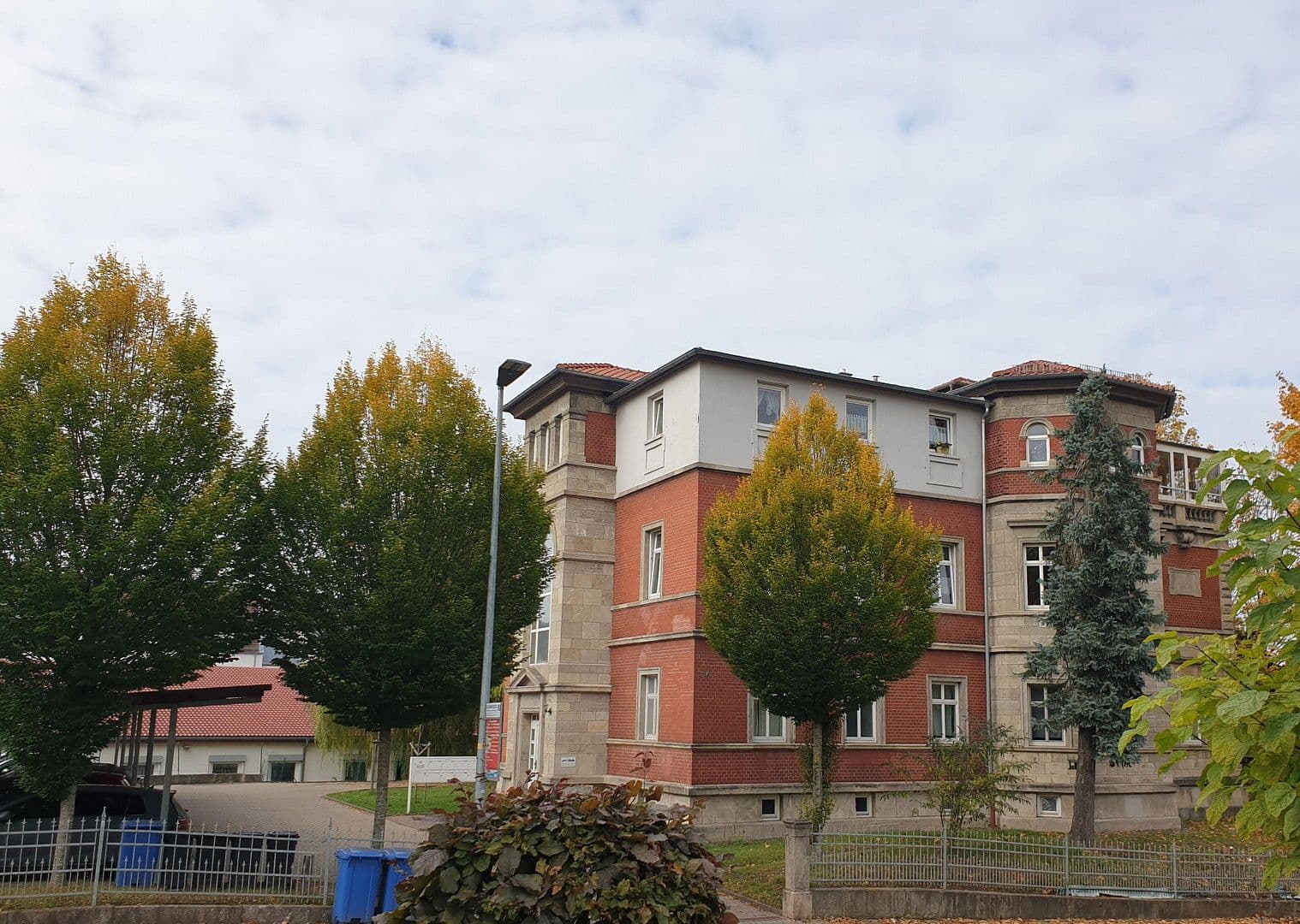 Pronájem bytu 2+1 50 m², Rohrer Str. 2, Meiningen, Durynsko Pronájem bytu 2+1 50 m², Rohrer Str. 2, Meiningen, Durynsko