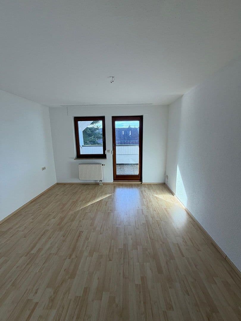 Prodej bytu 3+kk 83 m², Alte Schulstr. 11, Zimmern ob Rottweil, Bádensko-Württembersko Prodej bytu 3+kk 83 m², Alte Schulstr. 11, Zimmern ob Rottweil, Bádensko-Württembersko