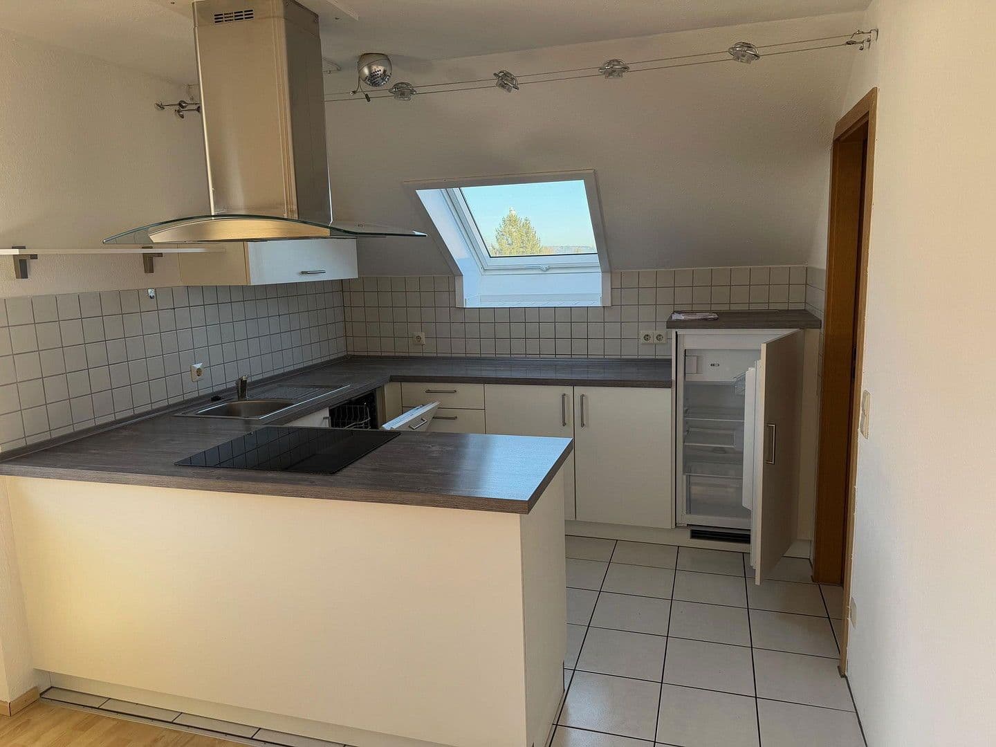 Prodej bytu 3+kk 83 m², Alte Schulstr. 11, Zimmern ob Rottweil, Bádensko-Württembersko Prodej bytu 3+kk 83 m², Alte Schulstr. 11, Zimmern ob Rottweil, Bádensko-Württembersko
