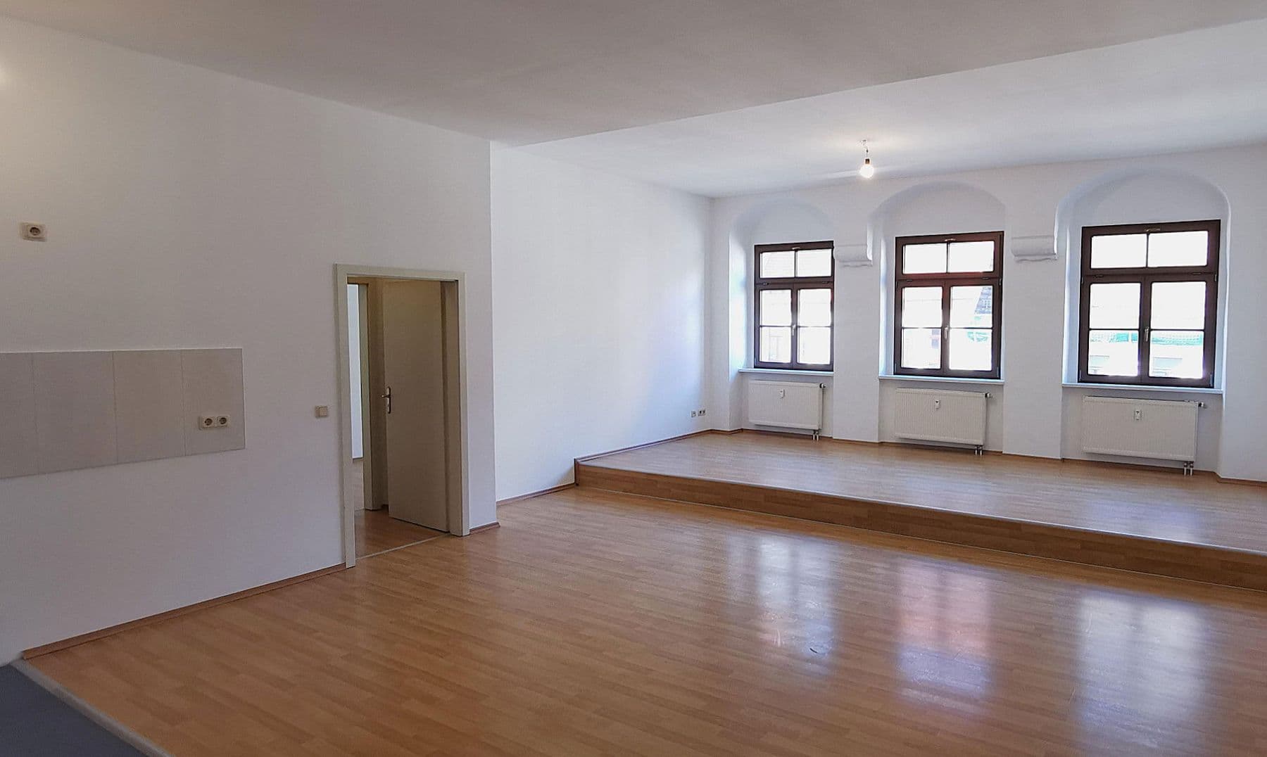 Pronájem bytu 3+1 95 m², Petersstrasse 23, Freiberg, Sasko Pronájem bytu 3+1 95 m², Petersstrasse 23, Freiberg, Sasko