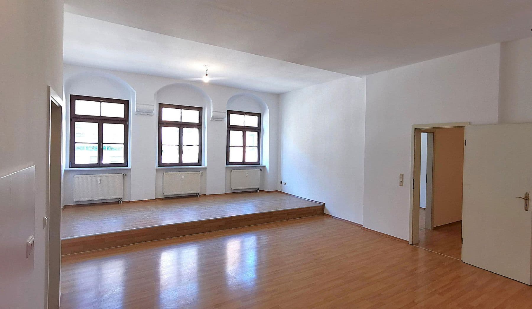 Pronájem bytu 3+1 95 m², Petersstrasse 23, Freiberg, Sasko Pronájem bytu 3+1 95 m², Petersstrasse 23, Freiberg, Sasko