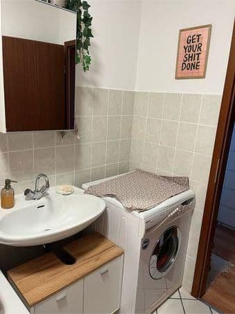 Pronájem bytu 1+1 36 m², Flensburger Str. 46, Wuppertal, Severní Porýní-Vestfálsko Pronájem bytu 1+1 36 m², Flensburger Str. 46, Wuppertal, Severní Porýní-Vestfálsko