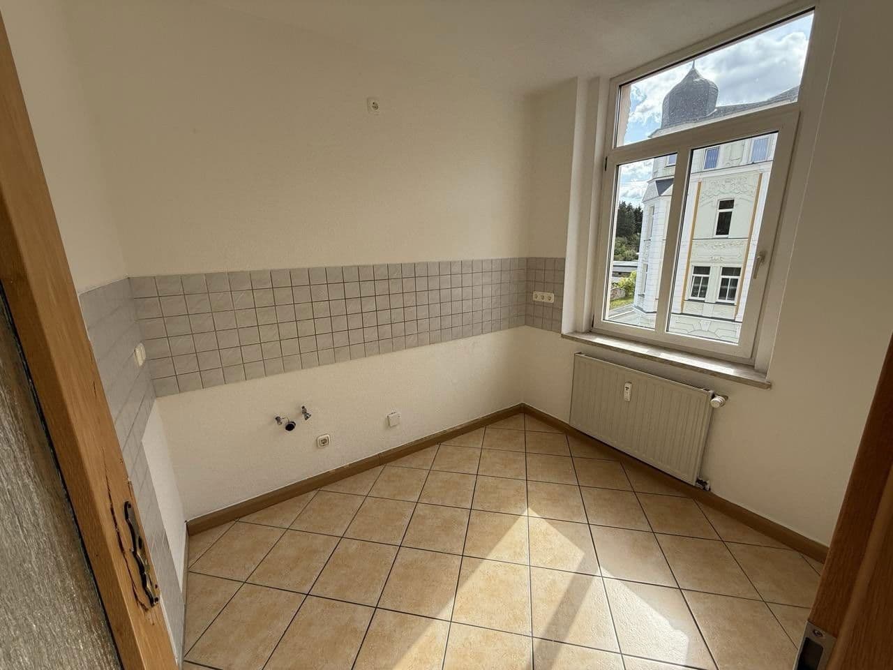 Pronájem bytu 3+1 65 m², Haselbrunner Str. 73, Plauen, Sasko Pronájem bytu 3+1 65 m², Haselbrunner Str. 73, Plauen, Sasko