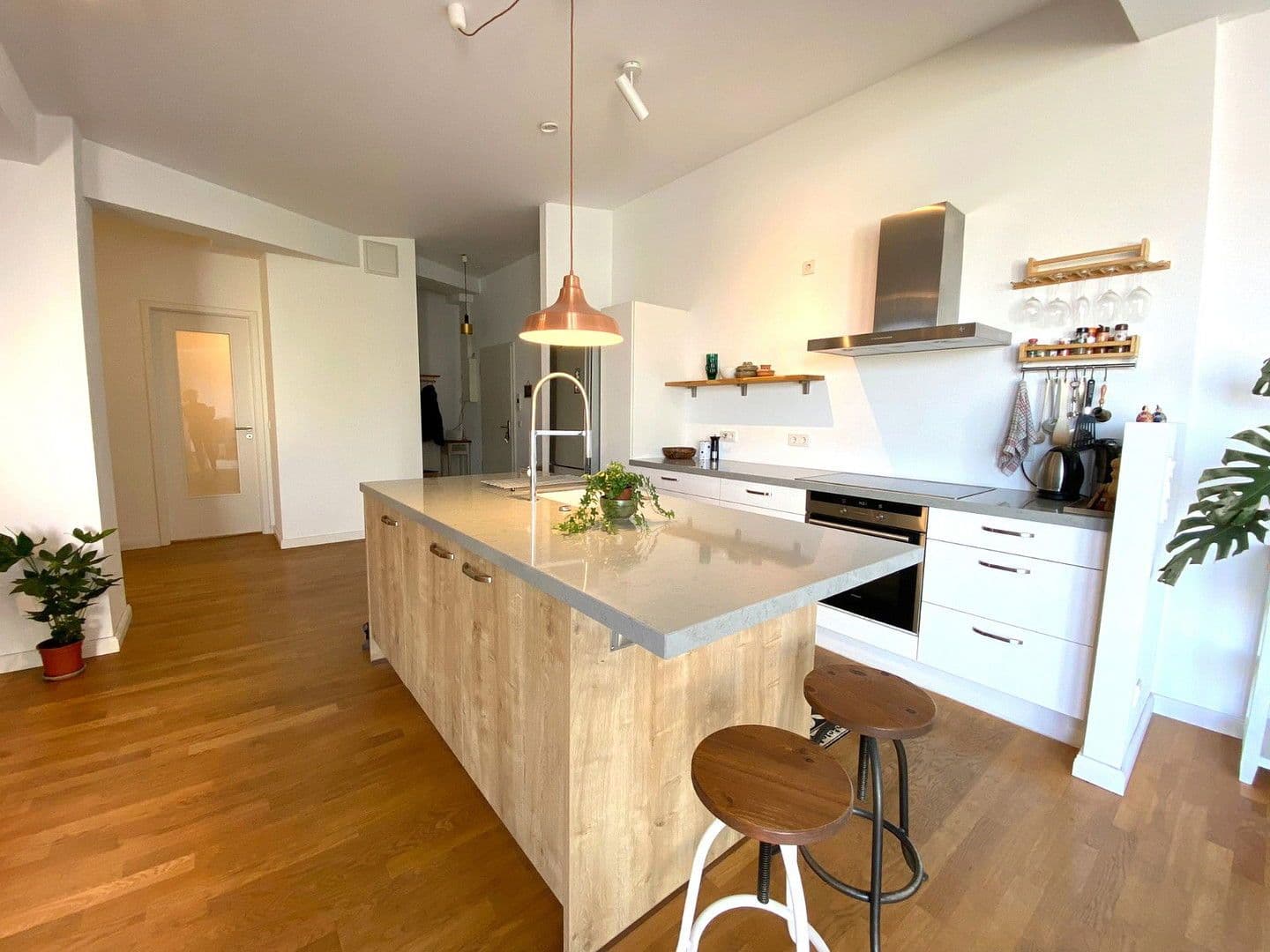 Pronájem bytu 3+1 119 m², Berlin, Berlín Pronájem bytu 3+1 119 m², Berlin, Berlín