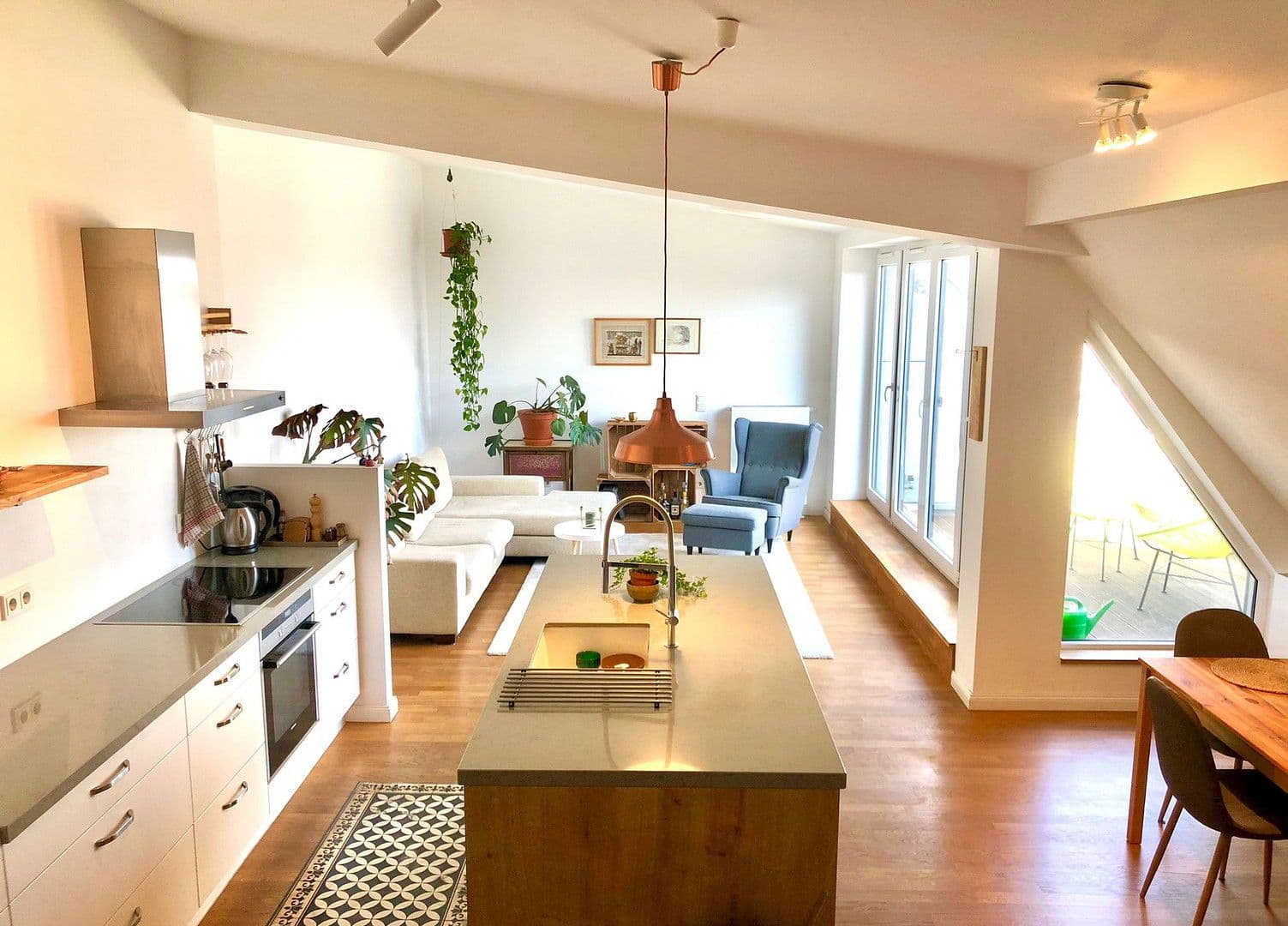 Pronájem bytu 3+1 119 m², Berlin, Berlín Pronájem bytu 3+1 119 m², Berlin, Berlín