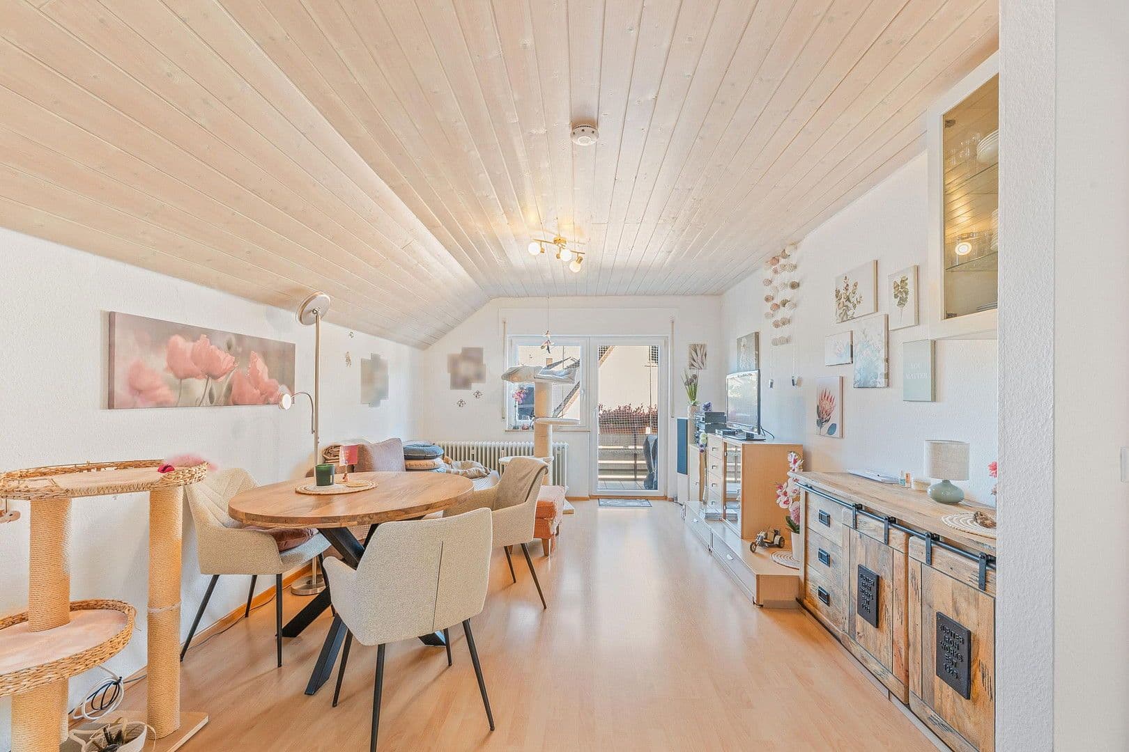 Prodej bytu 3+1 58 m², Brühlstr. 13, Beuren, Bádensko-Württembersko Prodej bytu 3+1 58 m², Brühlstr. 13, Beuren, Bádensko-Württembersko