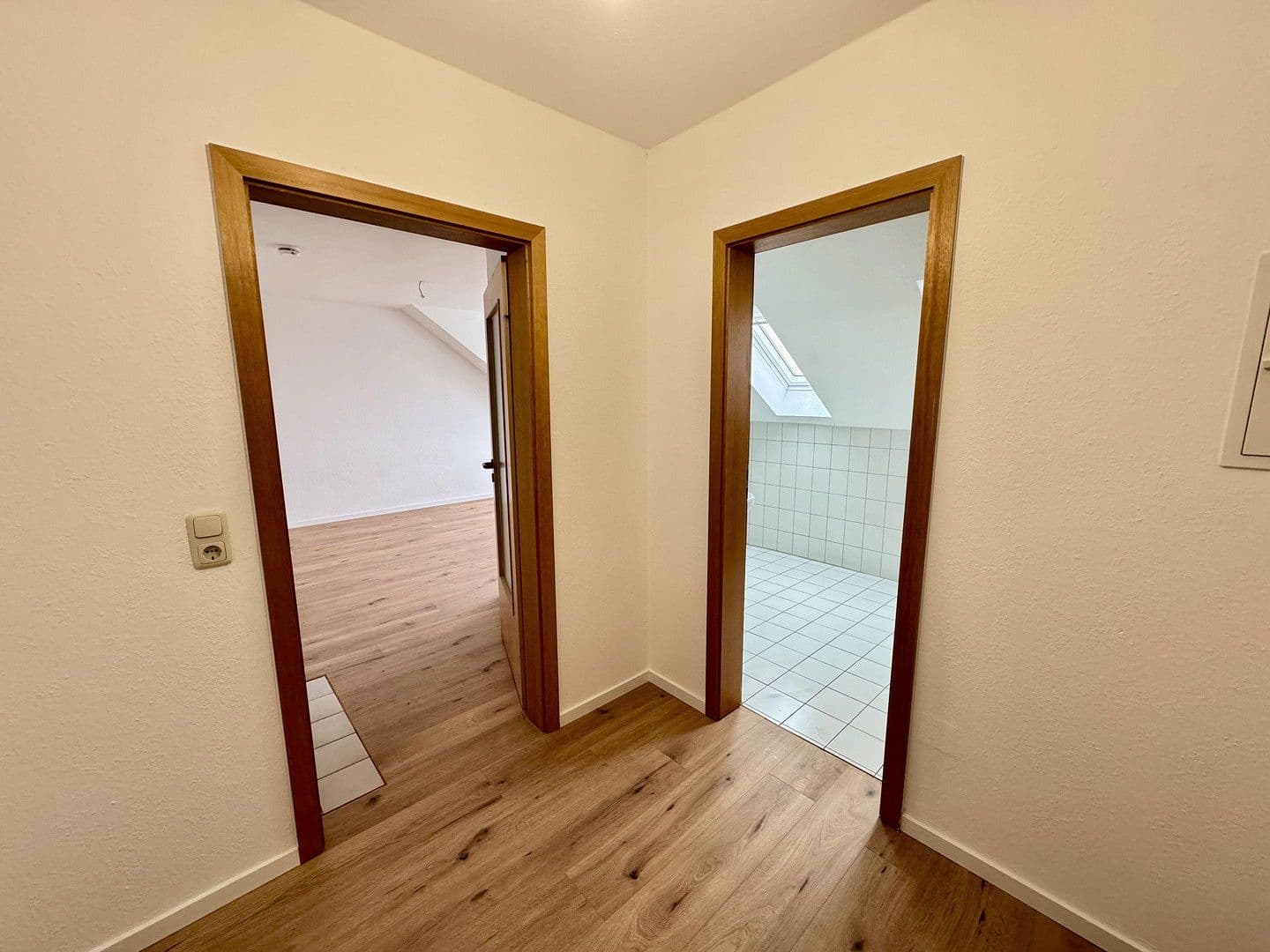 Pronájem bytu 1+1 30 m², Kassel, Hessen Pronájem bytu 1+1 30 m², Kassel, Hessen