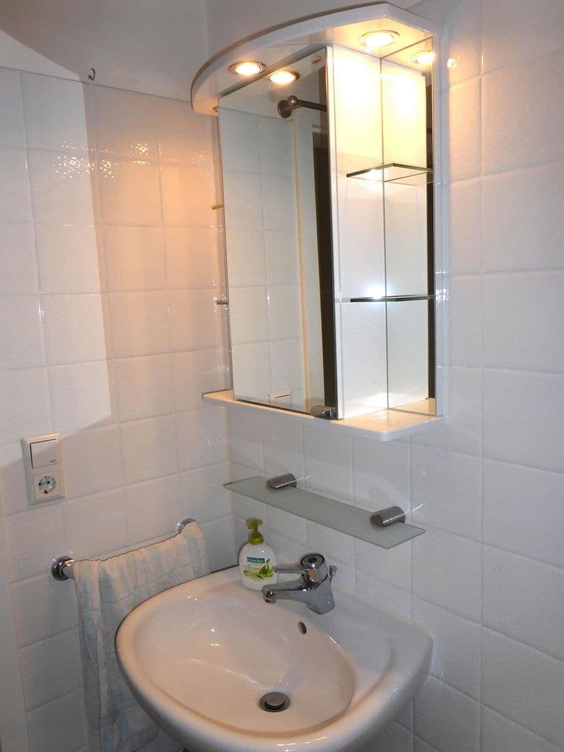 Prodej bytu 1+1 46 m², Schlaitdorfer Weg, Aichtal, Bádensko-Württembersko Prodej bytu 1+1 46 m², Schlaitdorfer Weg, Aichtal, Bádensko-Württembersko