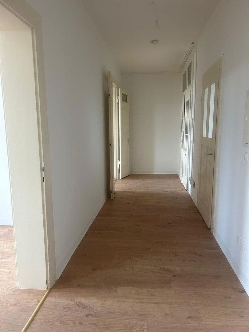 Pronájem bytu 4+1 102 m², Paracelsusstraße 2c, Halle (Saale), Sasko-Anhaltsko Pronájem bytu 4+1 102 m², Paracelsusstraße 2c, Halle (Saale), Sasko-Anhaltsko