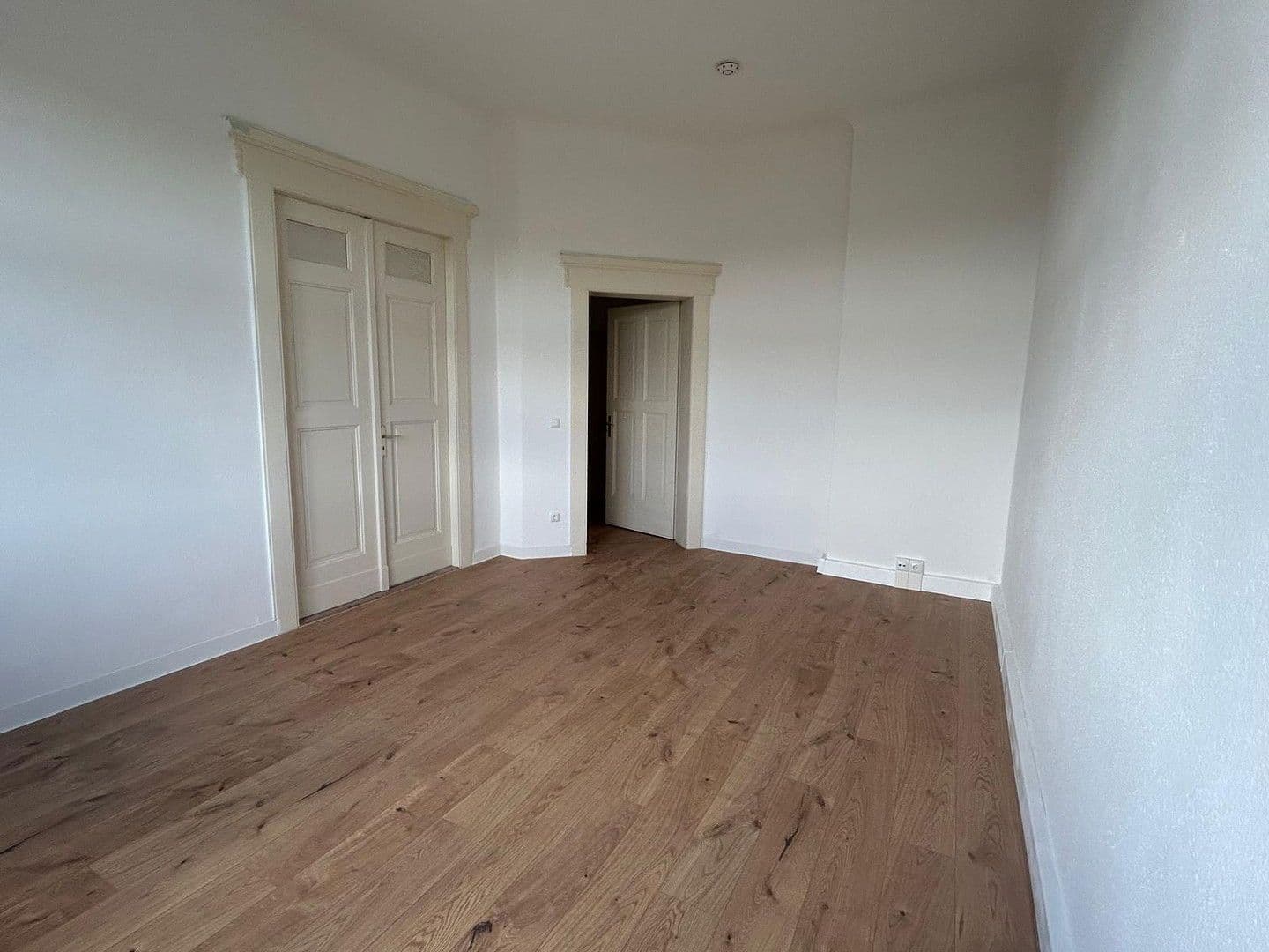 Pronájem bytu 4+1 102 m², Paracelsusstraße 2c, Halle (Saale), Sasko-Anhaltsko Pronájem bytu 4+1 102 m², Paracelsusstraße 2c, Halle (Saale), Sasko-Anhaltsko