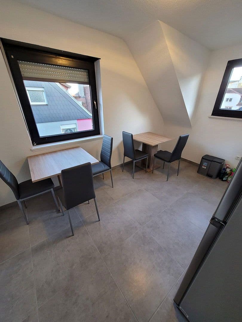 Prodej domu 190 m², pozemek 115 m², Kaiserslautern, Porýní-Falc Prodej domu 190 m², pozemek 115 m², Kaiserslautern, Porýní-Falc