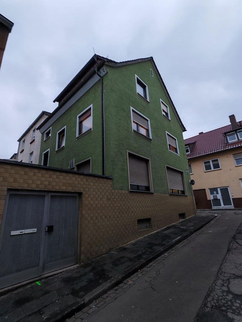 Prodej domu 190 m², pozemek 115 m², Kaiserslautern, Porýní-Falc Prodej domu 190 m², pozemek 115 m², Kaiserslautern, Porýní-Falc
